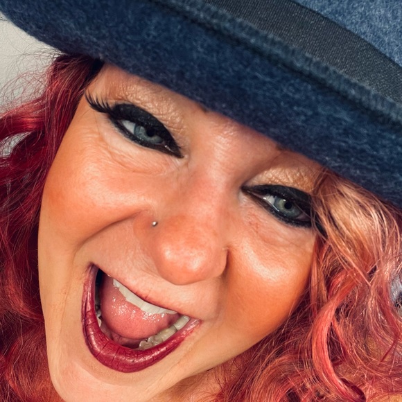 Meet your Posher, Frannie - Picture 3 of 3